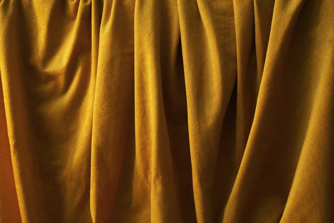 Photo mustard dress